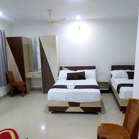 Hotel Tharavad Residency Iritti Esterno foto