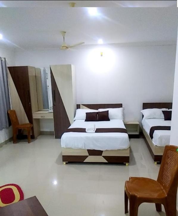 Hotel Tharavad Residency Iritti Esterno foto
